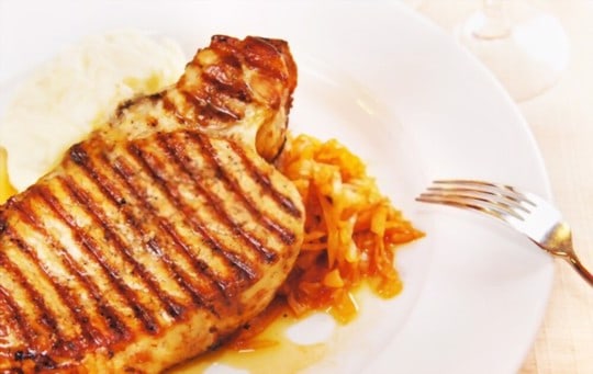 what to consider when choosing pork chops and sauerkraut side dish