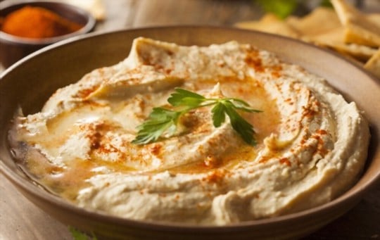 homemade creamy hummus