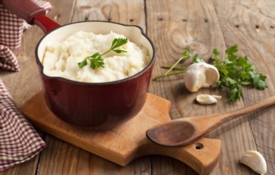 mashed potatoes and caramelized onions