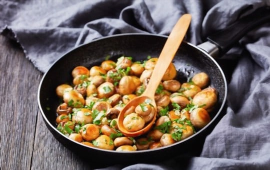 panfried garlic mushrooms