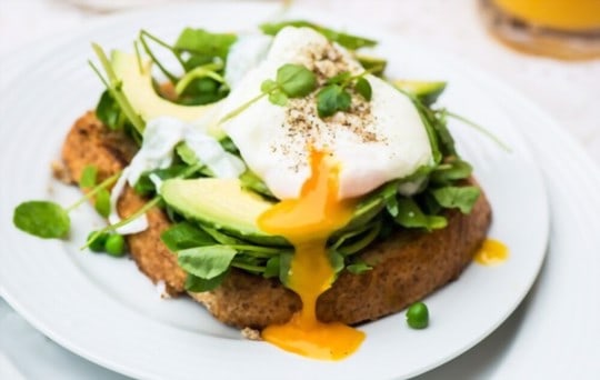 poached eggs with grated cheese