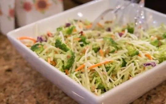 quinoa and broccoli slaw