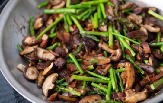 sauted asparagus with lemon and garlic