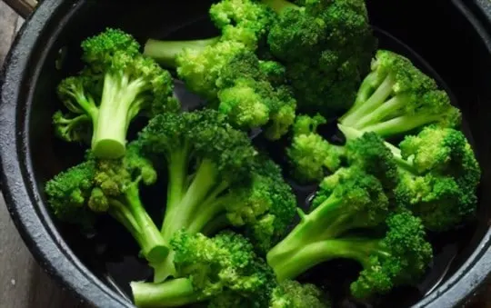 steamed broccoli