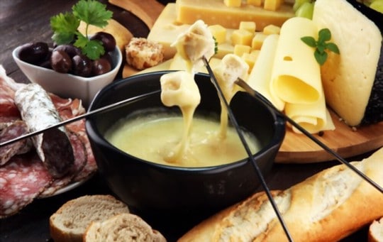 assorted cheese fondue