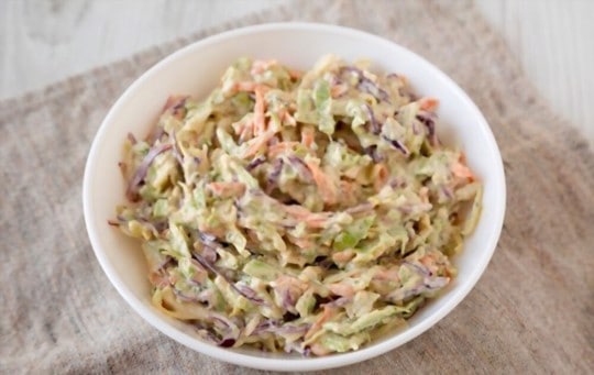 creamy coleslaw with vinegar