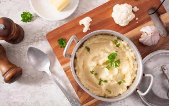 mashed cauliflower with garlic and herbs