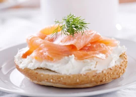 smoked salmon bagel