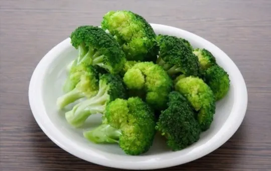 steamed broccoli