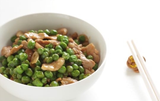 stirfried green peas