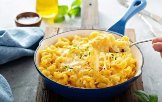 baked macaroni and cheese