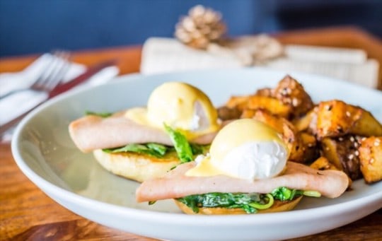 creamy spinach and hollandaise sauce
