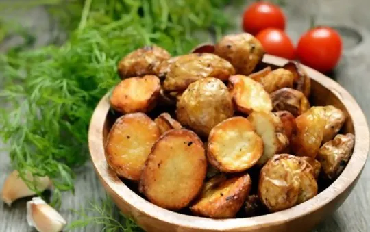 garlicky baked potatoes