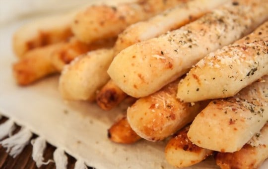 garlicky breadsticks