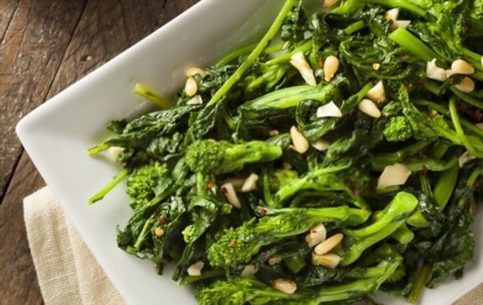 garlicky sauteed greens