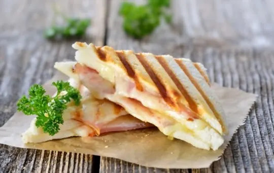 ham and cheese sandwich