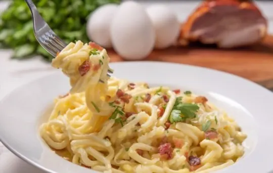 how to prepare and make carbonara sauce