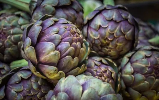 what do artichokes taste like