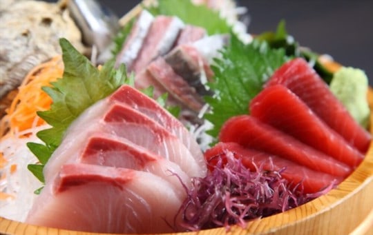 what does sashimi taste like