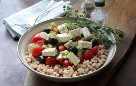 cherry farro salad