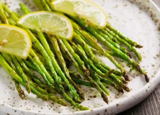 roasted asparagus with lemon