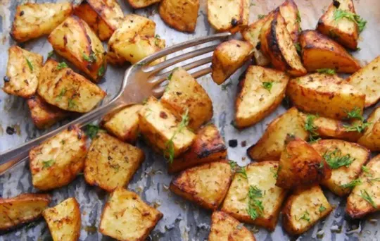 roasted potatoes with herbs