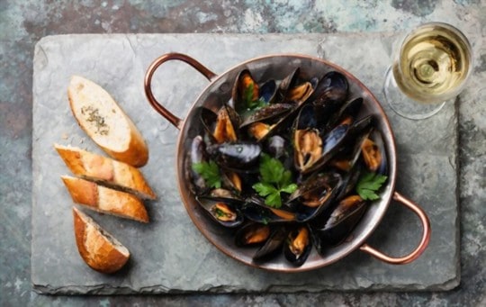 how to prepare and cook mussels