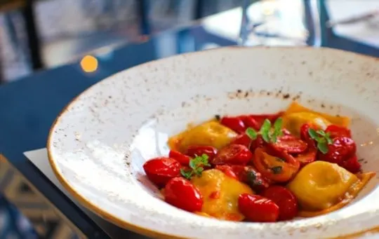 pasta with mint and cherry tomatoes