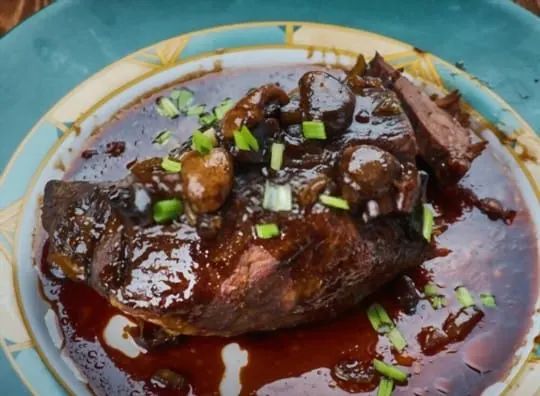 steak glazed with balsamic vinegar