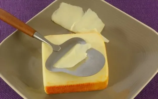 what does muenster cheese taste like