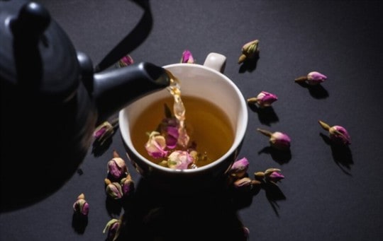 what does rose tea taste like