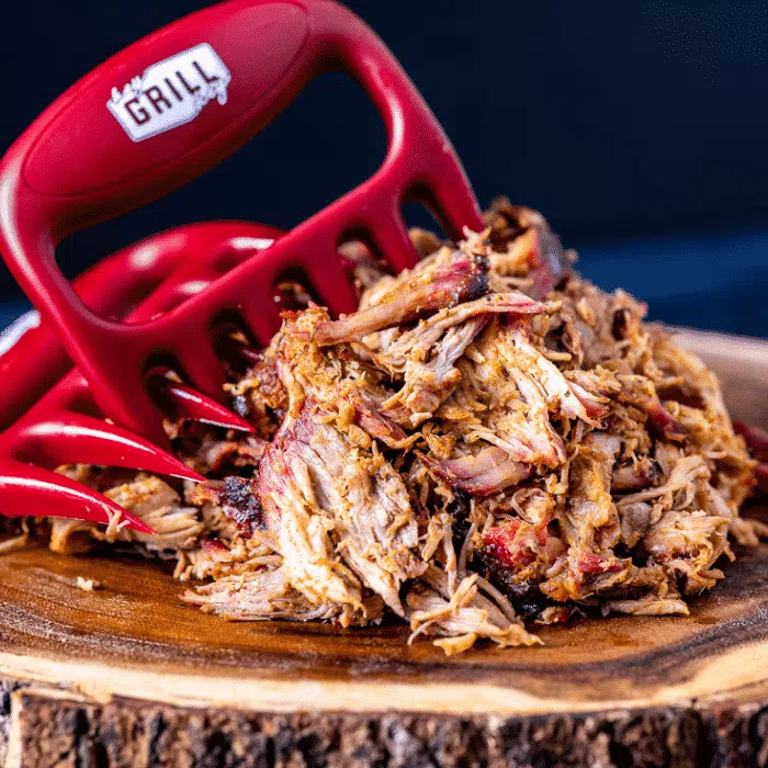 Smoked pulled pork feature