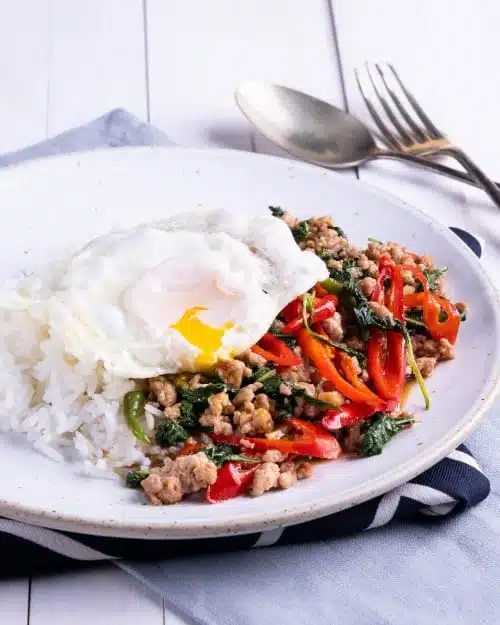 Thai pork basil stir frypad grapow