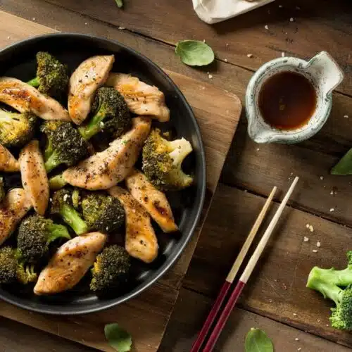 Paleo chicken and broccoli stir fry a loita